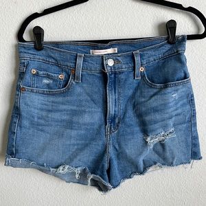 levi high rise shorts